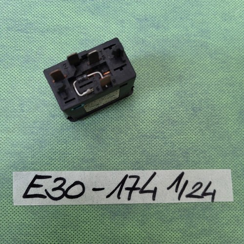 BMW E30  Schalter für Heizbare Heckscheibe 1381174 – Bild 3