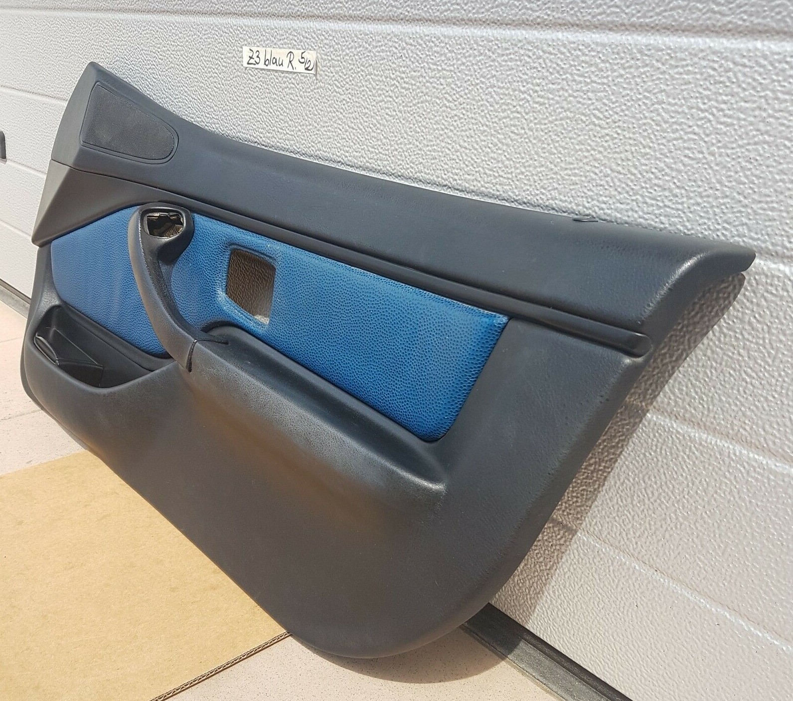 BMW Z3 Roadster Tür Verkleidung schwarz blau Türtafel Tür Pappe RECHTS + Griff – Bild 3