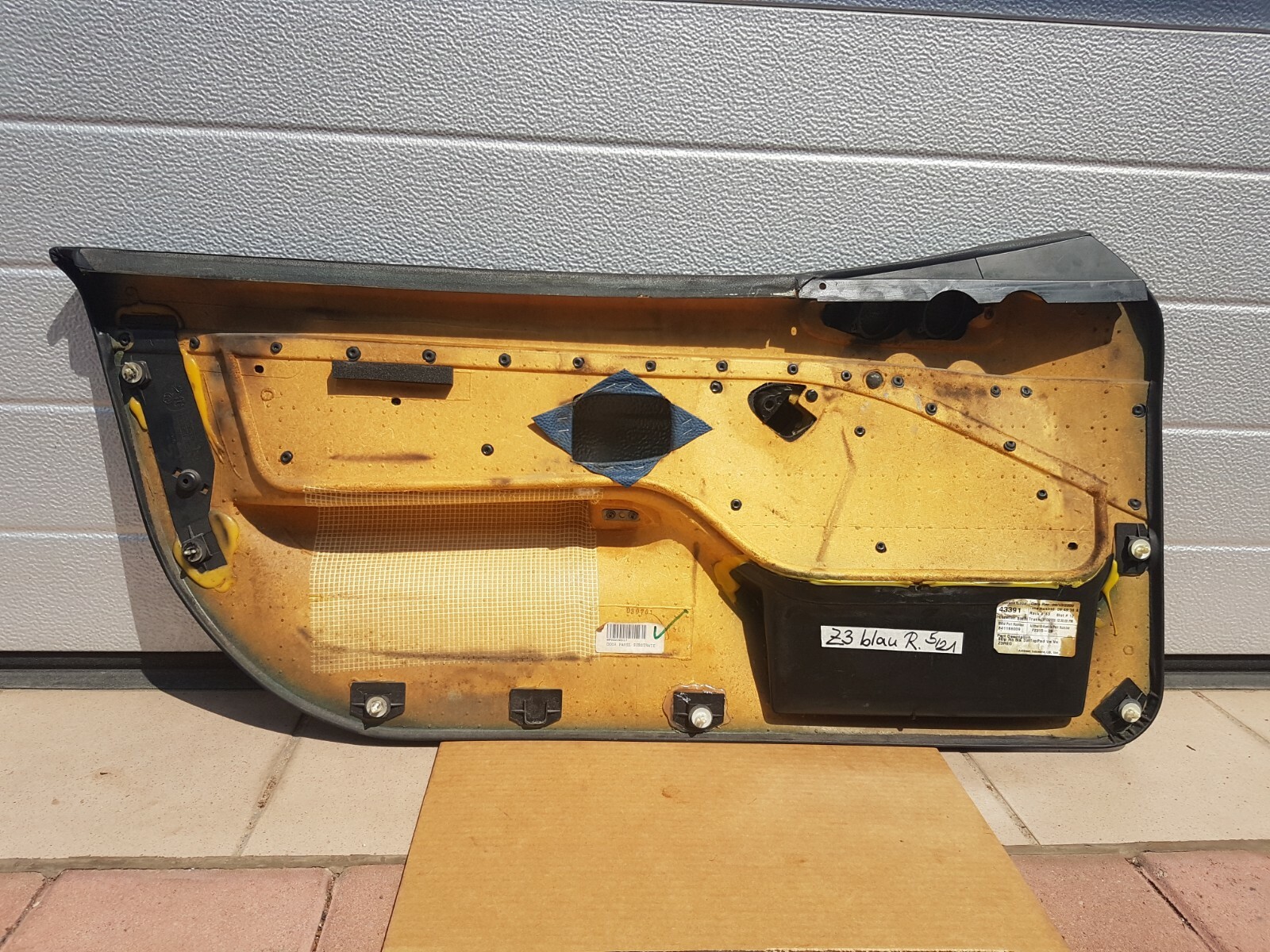 BMW Z3 Roadster Tür Verkleidung schwarz blau Türtafel Tür Pappe RECHTS + Griff – Bild 5