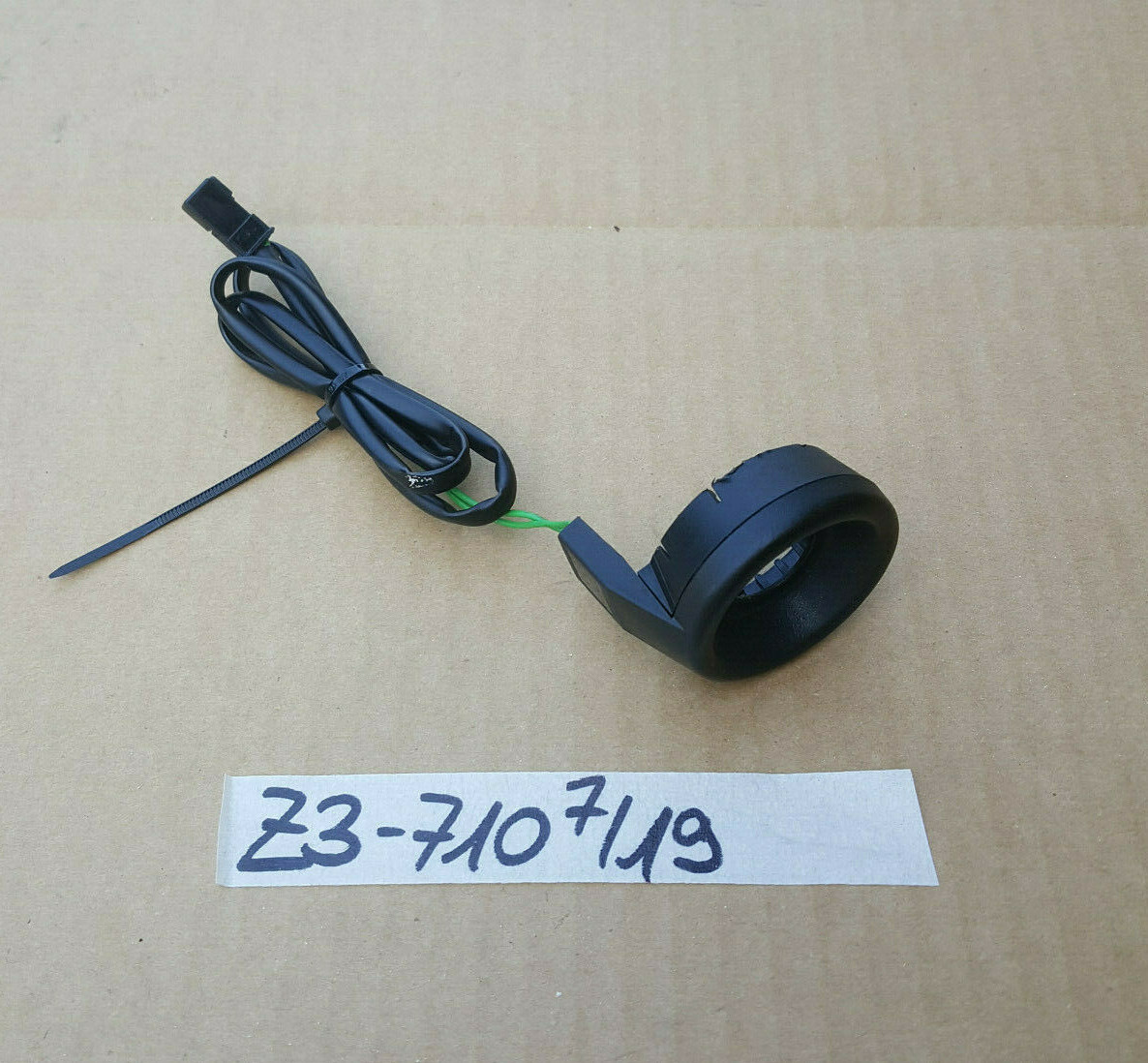 BMW E39 + E36  Z3 Steuergerät Ring Antenne 8364710 mit Kabel Stecker – Bild 1