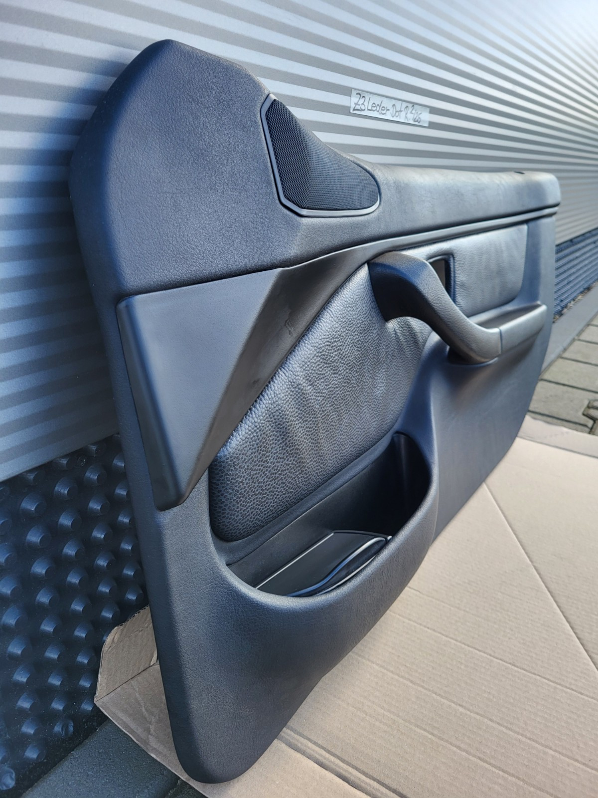 BMW Z3 Roadster Coupe Tür Verkleidung Leder Dot Schwarz RECHTS mit Türgriff – Bild 3