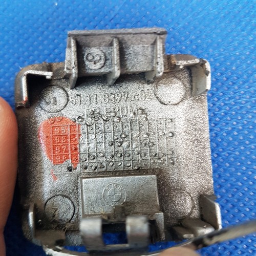 BMW Z3 Roadster Klappe für Stoßstange vorne Verkleidung Abschleppöse 8397402 – Bild 3