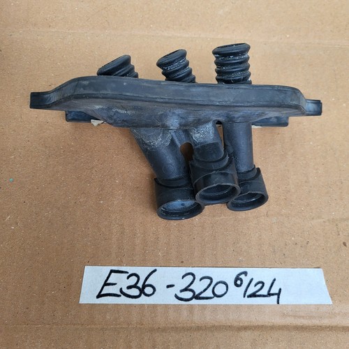 BMW E36 Flansch Durchführung Heizung Heizungskasten Anschluss Stück  1393320 – Bild 2
