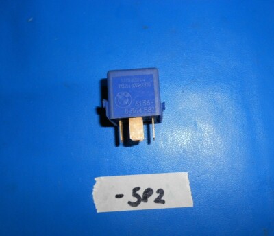 BMW E46 Relais Schliesser ultramarine blau 8364582 – Bild 1