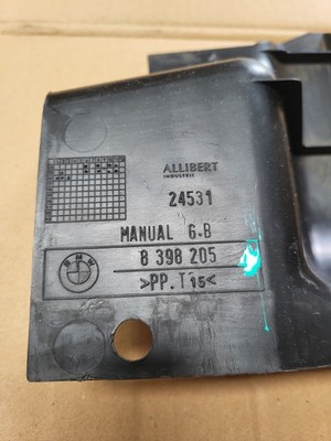 Abdeckung BMW Z3 Roadster Fussraum Verkleidung unten Fusshebelwerk 8398205 – Bild 3