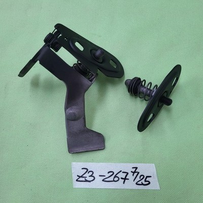 BMW Z3 Roadster Coupe  Haubenzapfen 8122267 Fanghaken Motorhaube rechts 8397693 – Bild 5