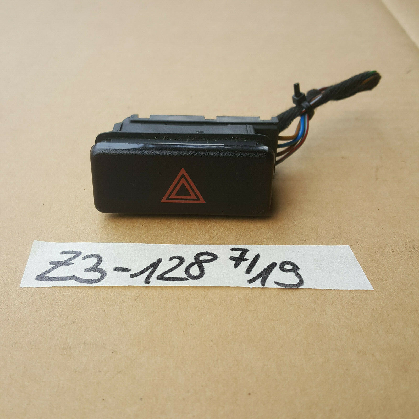 BMW Z3 Facelift Schalter Warnblinker Warnblinkschalter + Stecker 1378128 – Bild 1