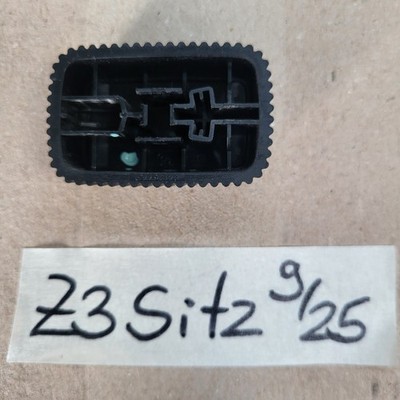 BMW Z3  Sitz Schalter Abdeckung  Knopf Blende Sitzverstellung Schalter 8410677 – Bild 2