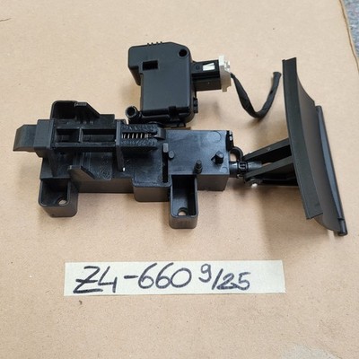 BMW Z4 E85 Verriegelung Mittelkonsole  HINTEN 6944827 Griff 7110660 – Bild 4