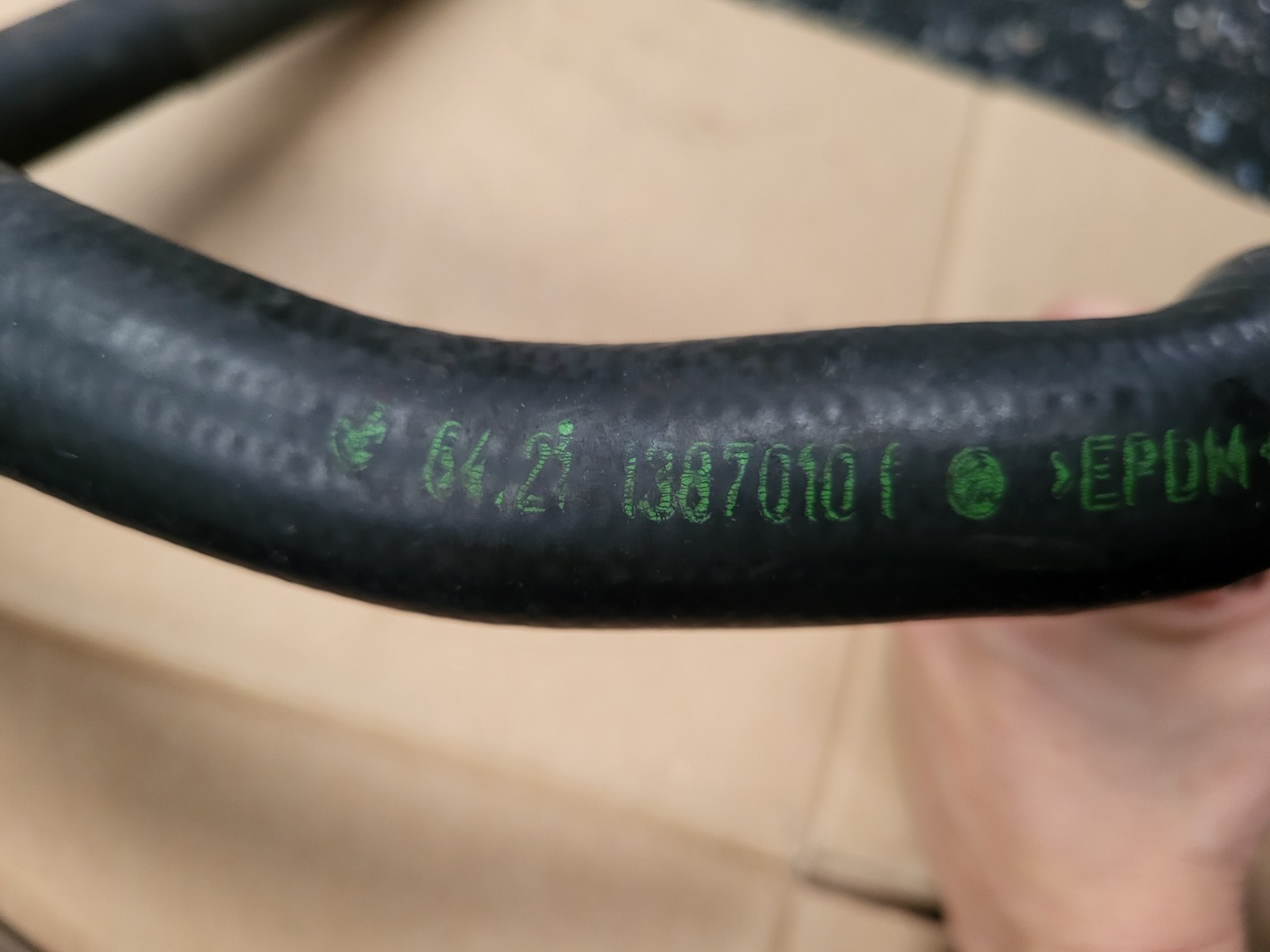 BMW E36 Schlauch Heizkörper-Motorrücklauf 1387010 Wasserschlauch 1743295