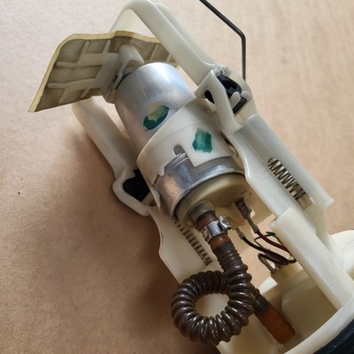 Benzinpumpe BMW E46 Kraftstoff Pumpe 1184165  Tankgeber