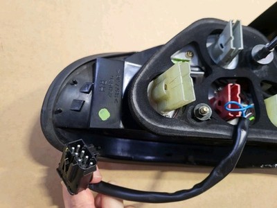 BMW Z3 Roadster Rückleuchte Rücklicht Bremslicht 8384512 RECHTS  rot weiss