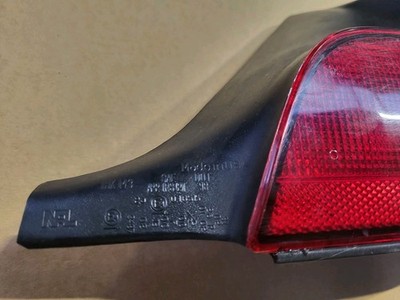 BMW Z3 Roadster Rückleuchte Rücklicht Bremslicht 8384512 RECHTS  rot weiss