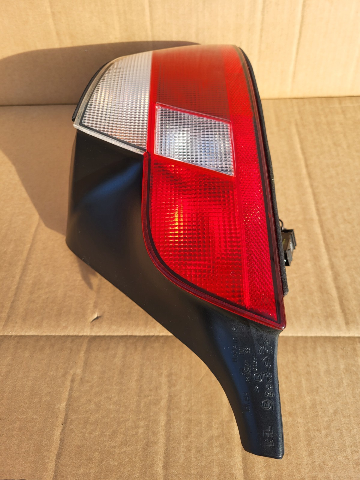 BMW Z3 Roadster Rückleuchte Rücklicht Bremslicht 8384512 RECHTS rot weiss