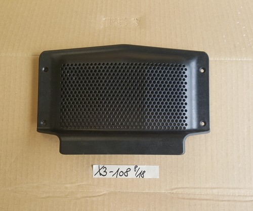 BMW X3 E83 Gitter Verkleidung Abdeckung Zentralbass 6990108