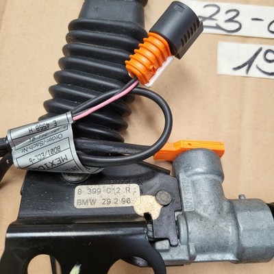 BMW Z3 Roadster Gurtstraffer Gurt Schloss Gurtstrammer VORNE RECHTS 1997 + Kabel