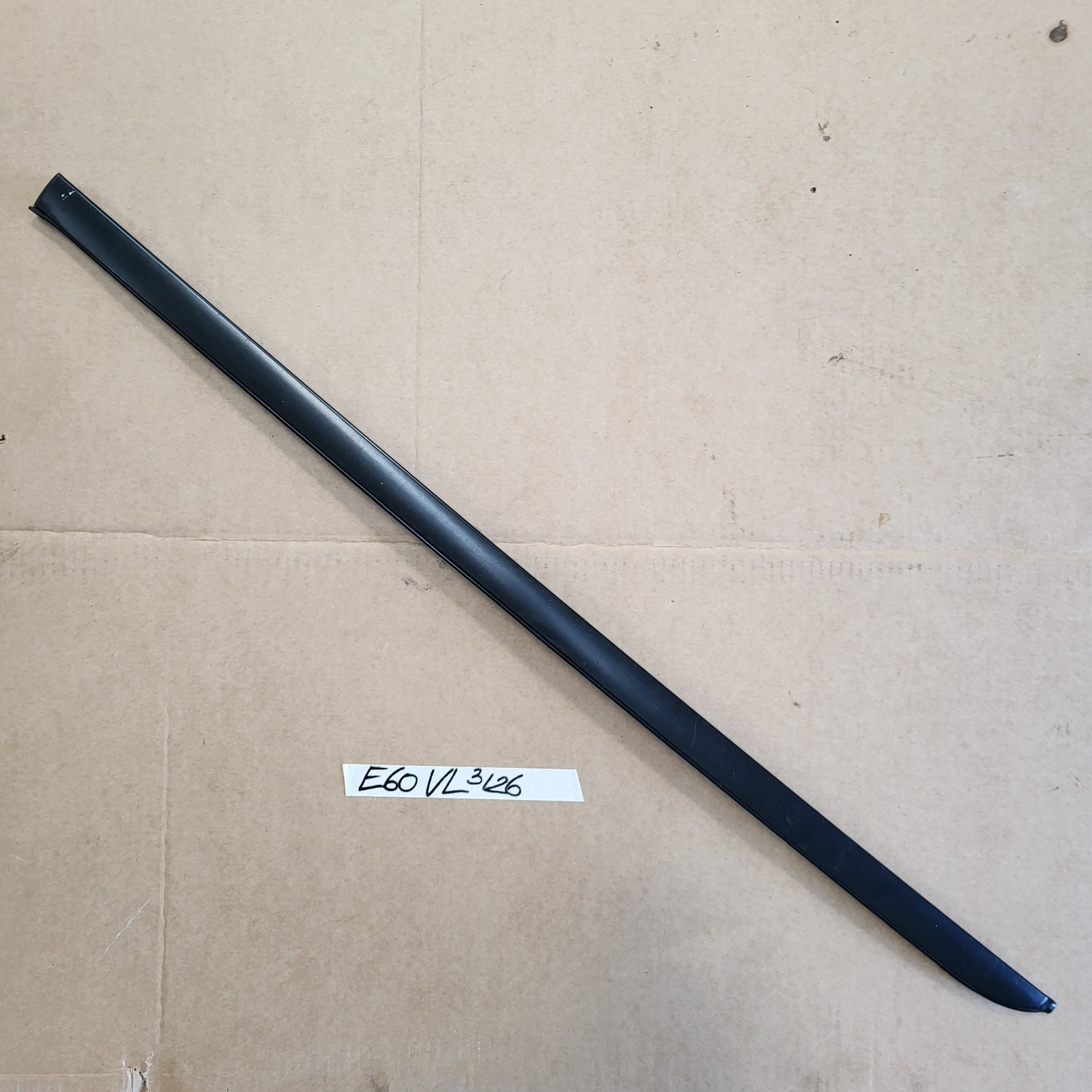 BMW E60 E61 Zierleiste Wasserfang Leiste Abdeckung Windschutzscheibe LINKS – Bild 1