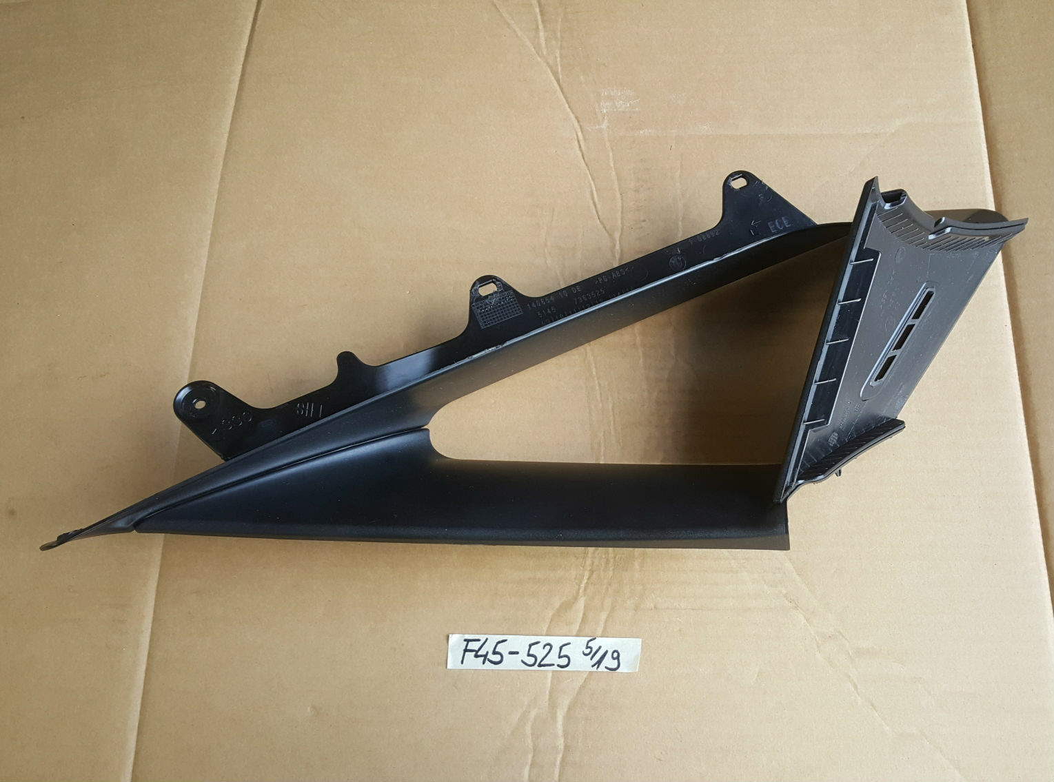 BMW 2er F45 Active Tourer Seiten Verkleidung Scheibe Fahrer Seite VORNE LINKS 