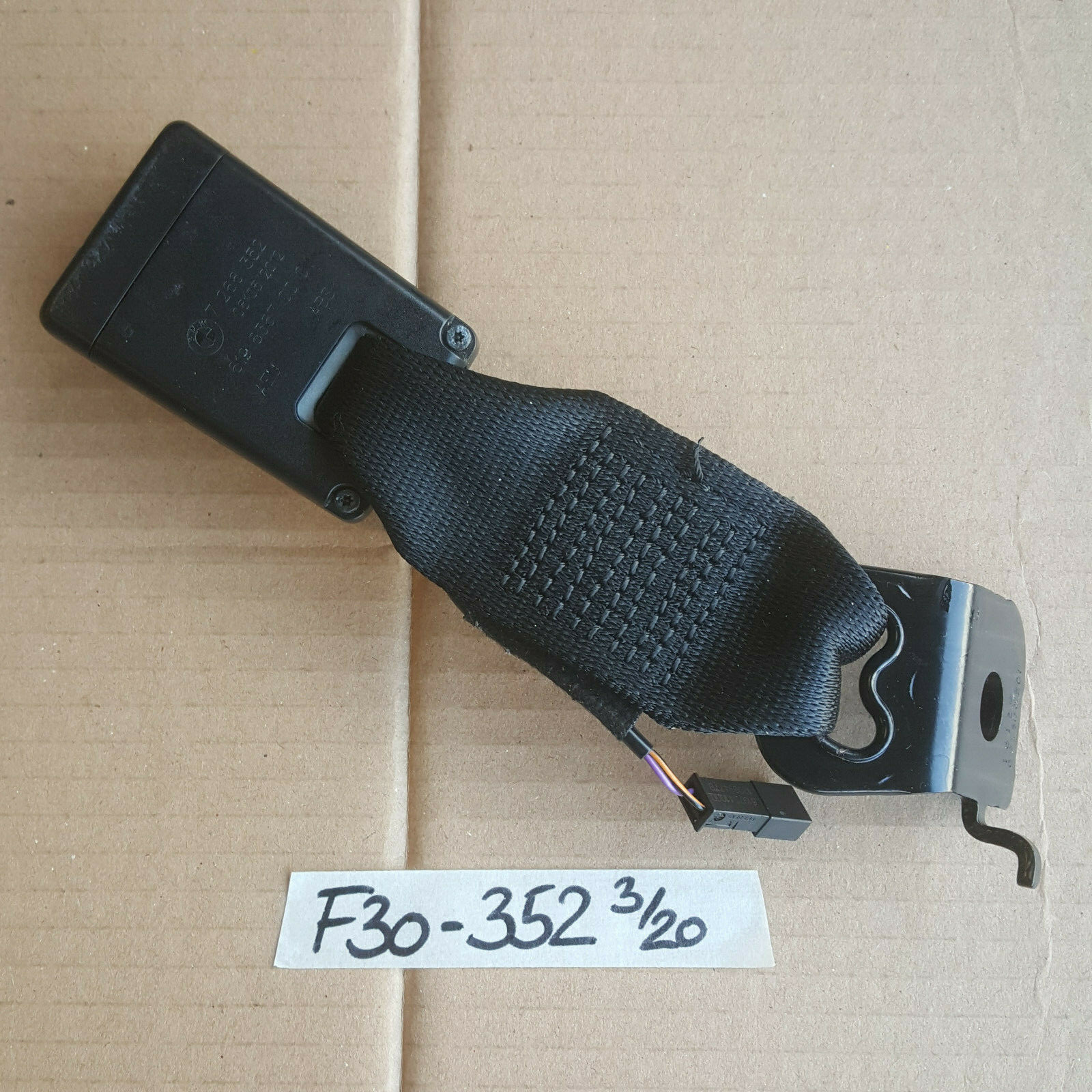 BMW F20 F21 F30 F31 F35 Gurtstrammer Gurt Schloss HINTEN Gurtstraffer 7266352