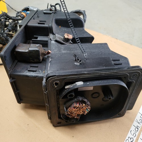 BMW Z3 Sicherungskasten Deckel Relais Sicherungen Front Kabelbaum Klima Stecker