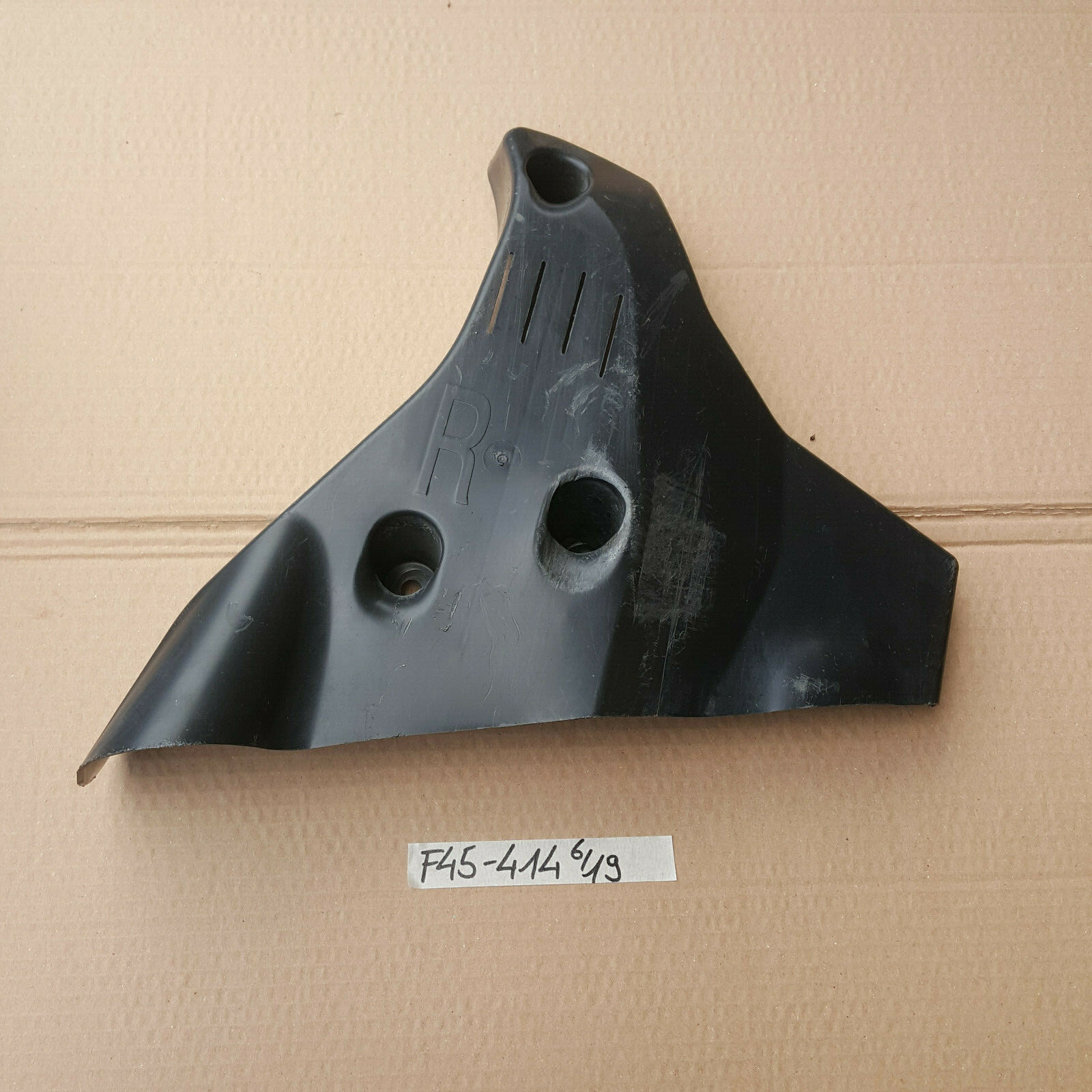 BMW F45 F46 Verkleidung Radaufhängung-Radlager Abdeckung HINTEN RECHTS 6858414