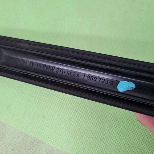 BMW E36 Limousine Touring Zierleiste Stoss Leiste Seitenwand vorne links 1960729