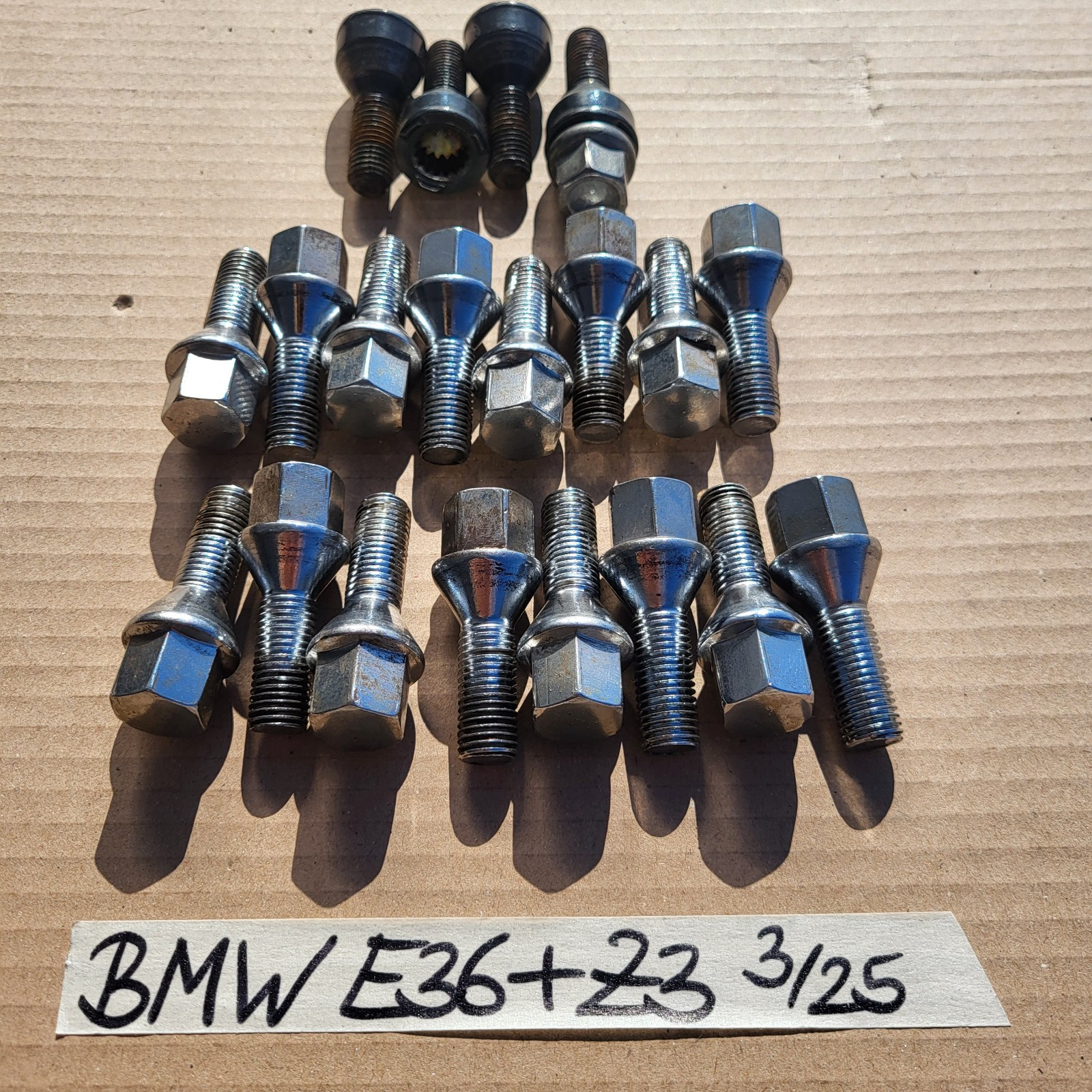 original BMW E36 Z3 Z4 E85 E46 E87 E90  Felgenschloss + Radschrauben Chrom M12