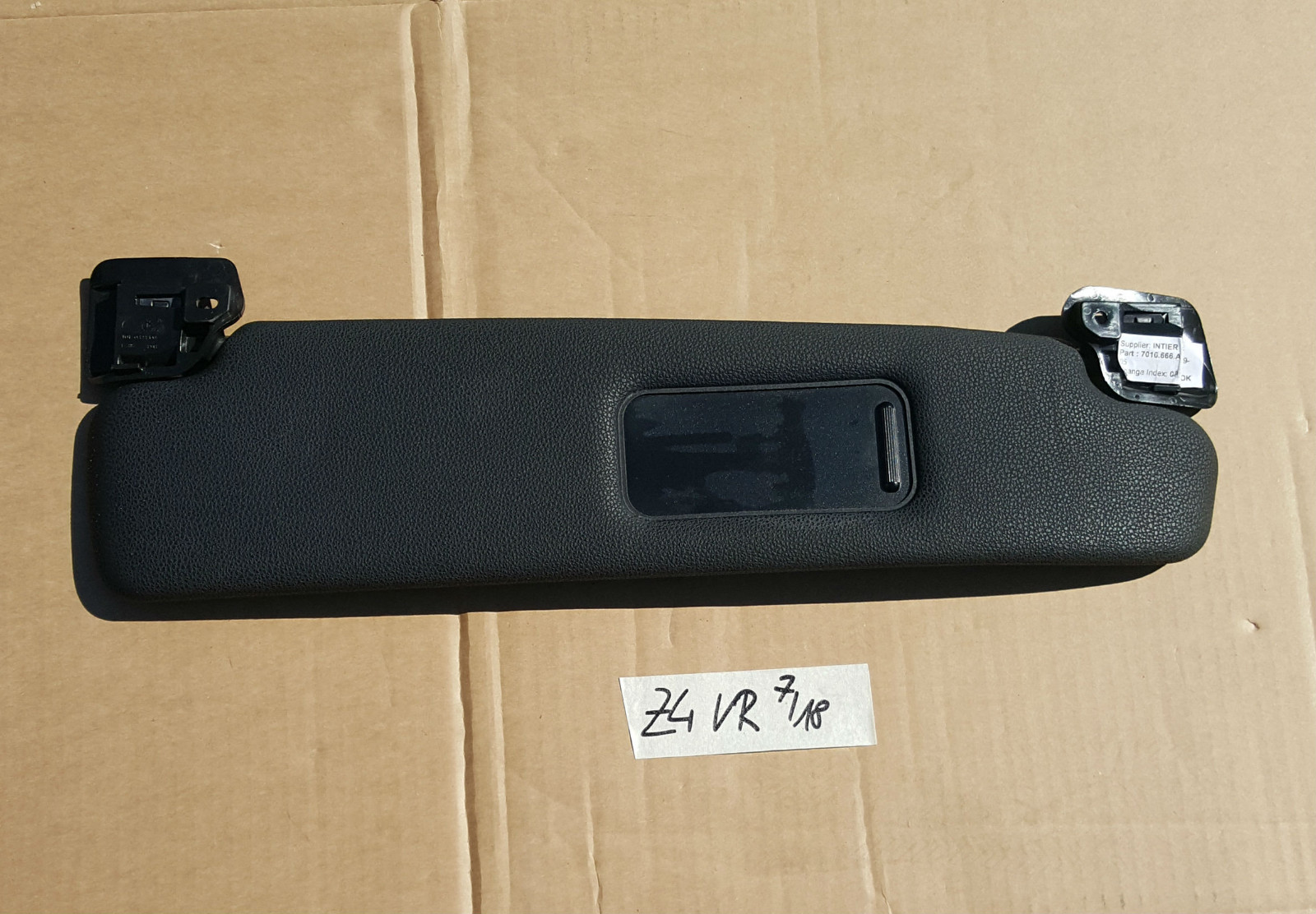 BMW Z4  E85 Sonnenblende Sonnen Schutz Blende schwarz VORNE RECHTS 7016666