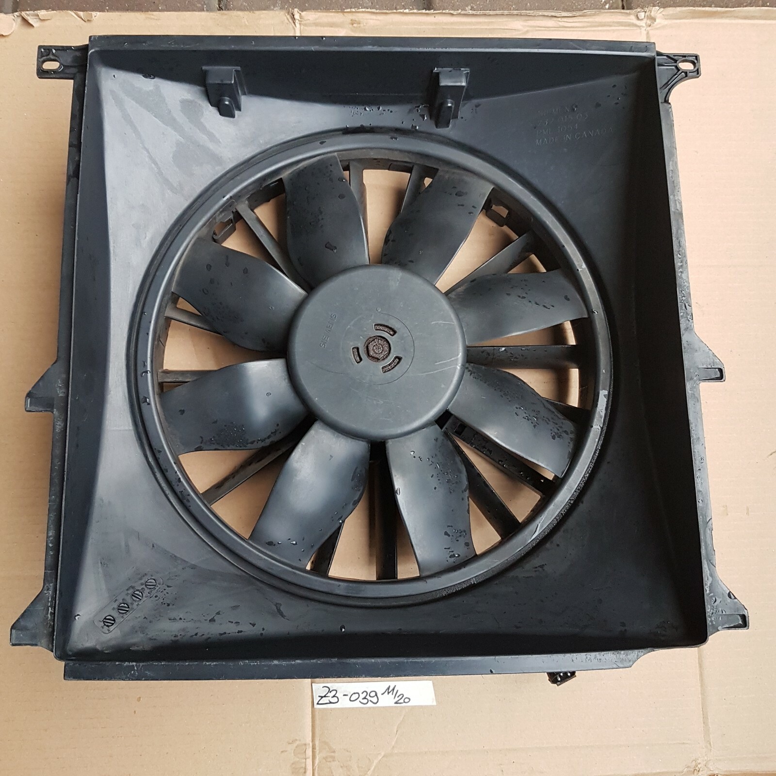 BMW E36 + Z3 Roadster Drucklüfter Motor Elektro  Klima Lüfter Sauglüfter 8372039