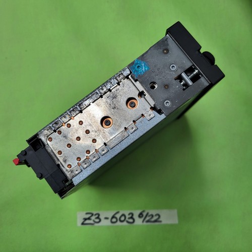 BMW E30 E36 Z3 Roadster  E34 E32 E31 CD Radio  Business 6900603  kleine Macke!