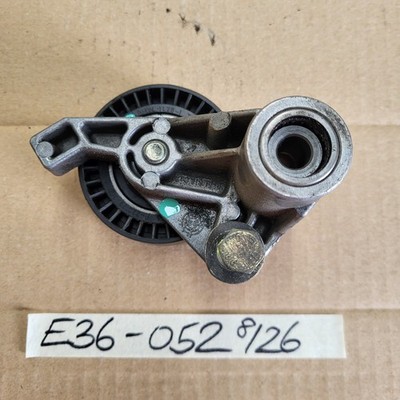 BMW E34 E36  Umlenkhebel für Riemenscheibe 1247052  mit Spannrolle 1748131