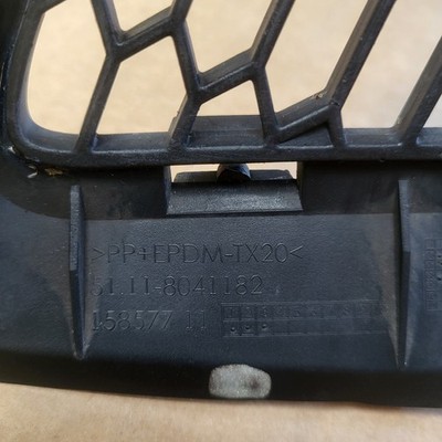 Gitter BMW E92 E93  Abdeckung Nebelscheinwerfer M Sport Paket Rechts 8041182